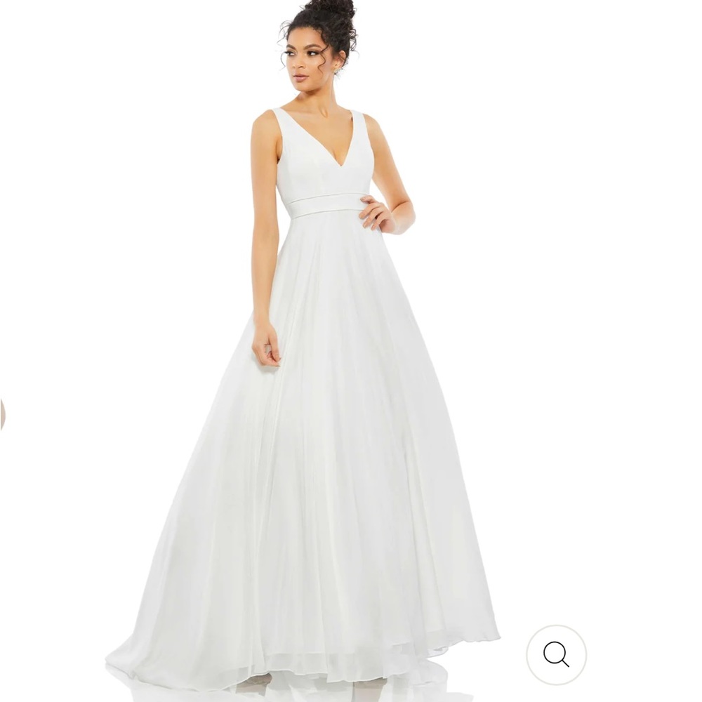 Mac Duggal WHITE LAYERED TULLE CHIFFON BALL GOWN Size 0 NWT